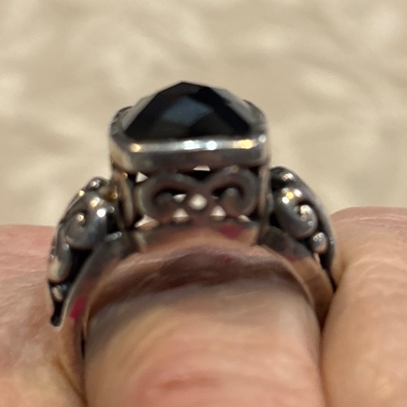 Sterling Silver & Onyx Ring - Picture 3 of 4
